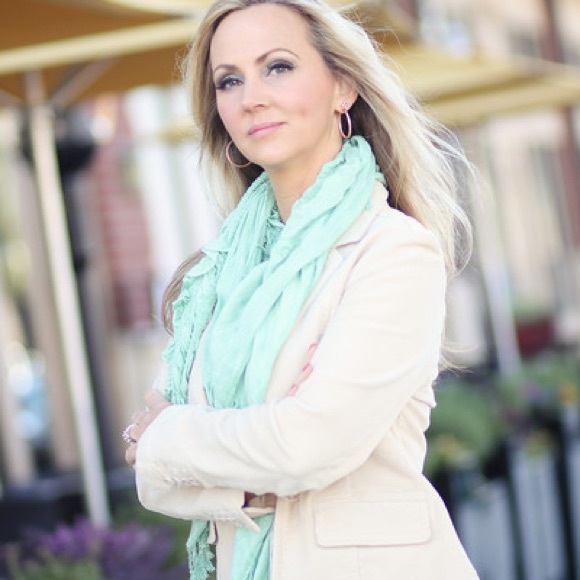 Meet your Posher, Denise - Picture 12 of 14